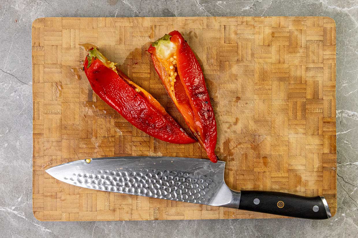 ardei copt taiat in jumatati