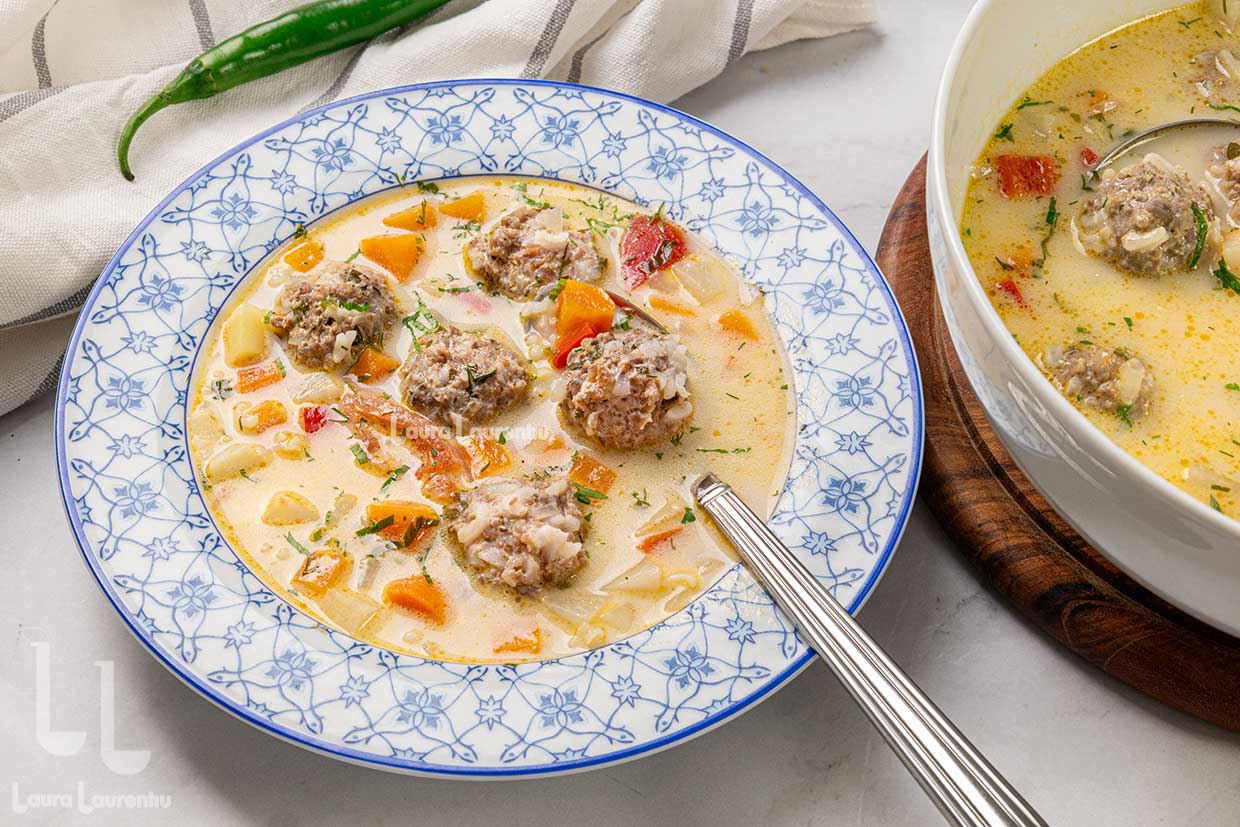 reteta de ciorba de perisoare pas cu pas laura laurentiu 