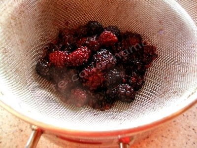 Preparare Mini pavlova cu fructe de padure 3