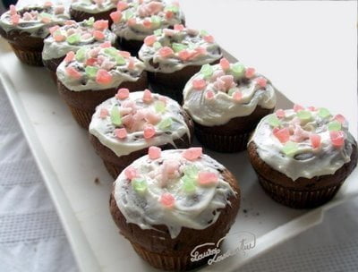 Muffins cu crema de branza si visine