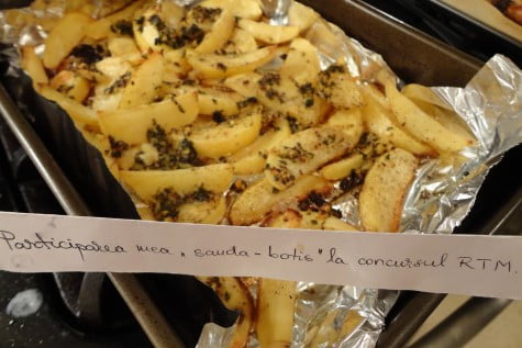 Cartofi condimentati la cuptor by Sanda Botis