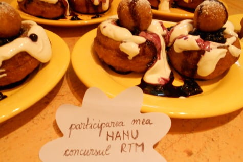 Papanasi cu dulceata si smantana by Nanu