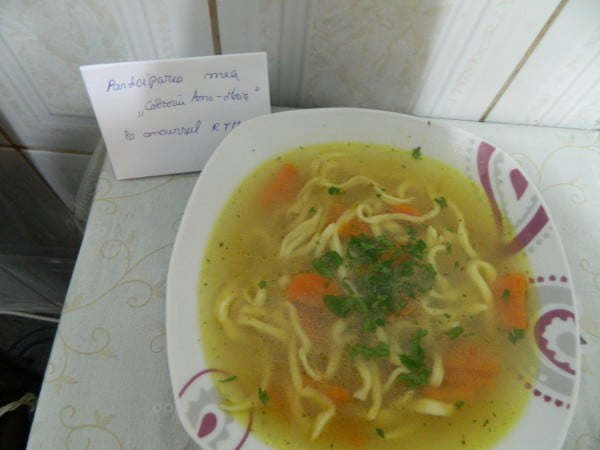 Supa de pasare cu taitei – Zupã de cocoș by aryana