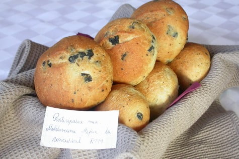 Paine cu ceapa si cu masline by stefanpizza