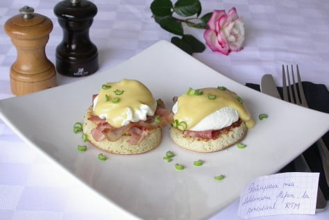 Oua Benedict by stefanpizza