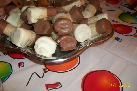 Minioane cu alune si napolitana by Geaninna