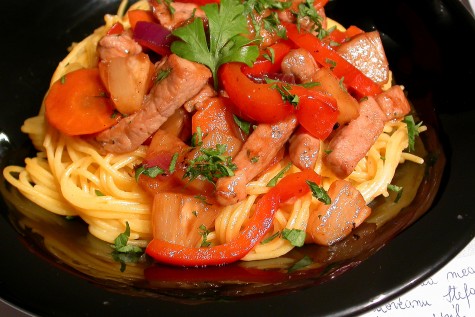 Reteta video: Porc cu ananas si legume – mancare chinezeasca by stefanpizza