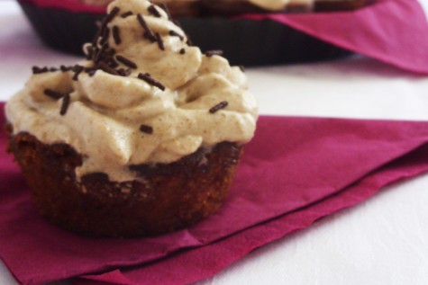 Muffins cu mere, zahar brun si scortisoara by beatriceneacsu
