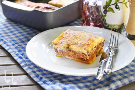 Musaca de vinete cu carne si cartofi – rețetă grecească