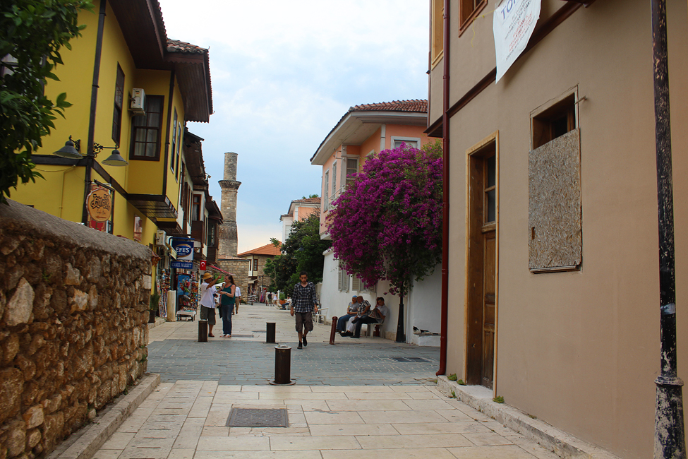 antalya strada in orasul vechi