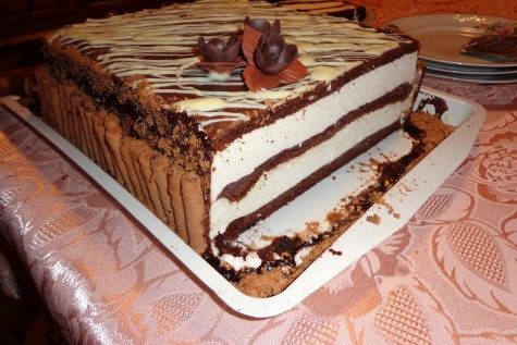 Tort cu mousse de ciocolata alba si visine by Ralu.Ale