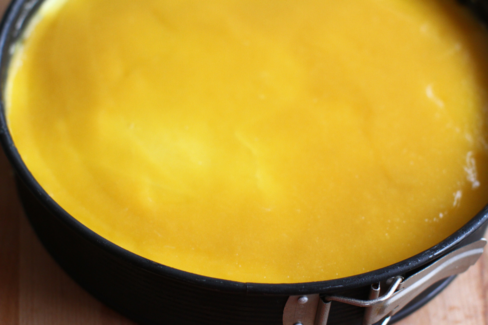 Preparare Cheesecake cu mango, fara coacere 8