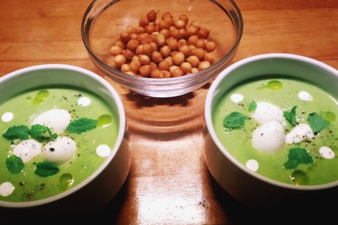 Supa crema de mazare cu oua de prepelita de alinatoma