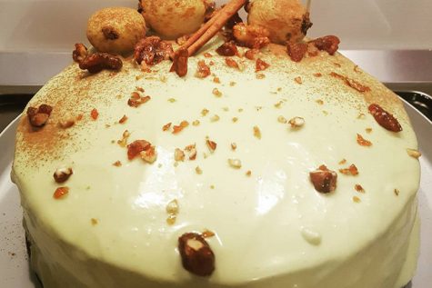 Tort cu mere și nucă by Andreea Ruiu