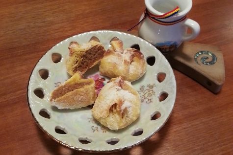 Fursecuri ”Sărutările Măicuțelor” încercate de Teodora Porumb