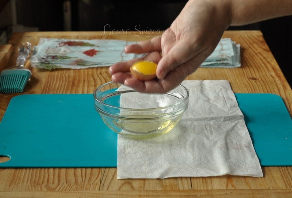 Preparare Ouă vopsite cu șervețelul 3