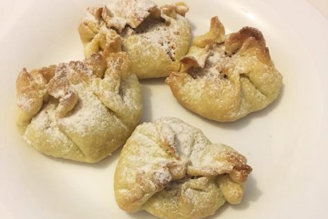 Fursecuri ”Sărutările măicuțelor” încercate de Chitarici Loredana Diana