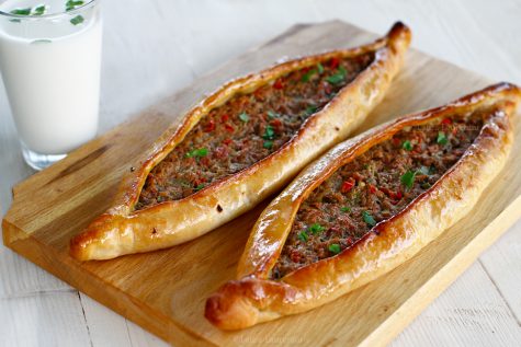 Pide turcești cu vită și legume – ”pizza” turcească