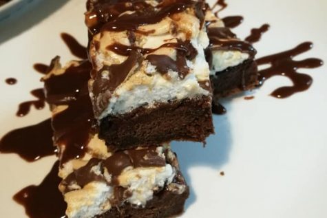 Negresă cu bezea și gem făcută de Nicolaus Mihai Cristian