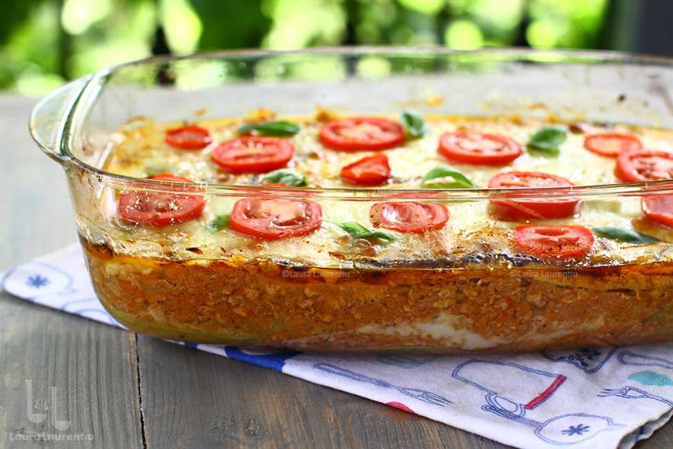 dovlecei in straturi la cuptor cu carne si branza reteta pas cu pas