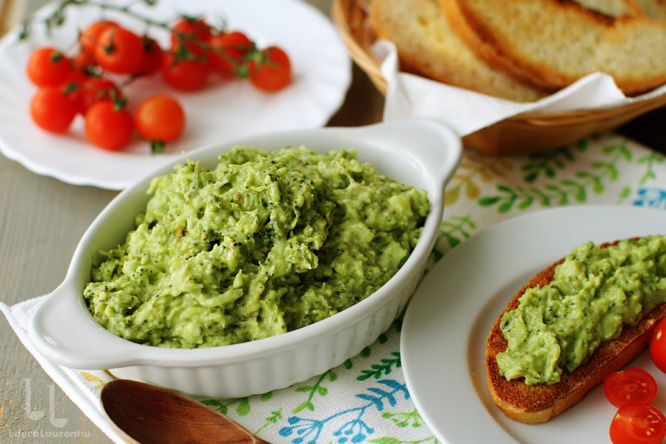 salata de broccoli cu maioneza vegana salata de broccoli cu maioneza de avocado reteta de post laura laurentiu