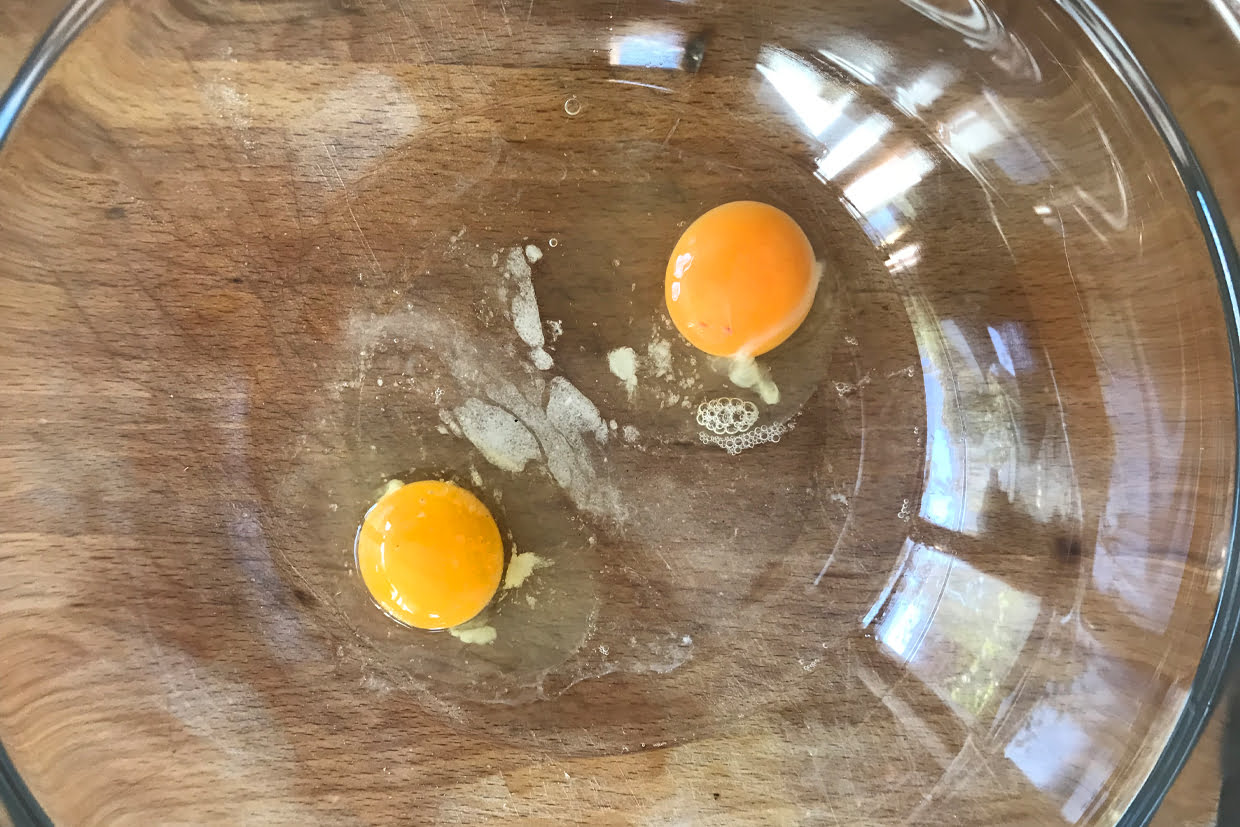 oua si apa pentru aluat