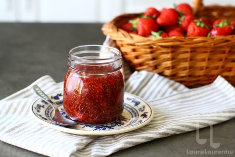 Gem de căpșune fără zahăr, cu semințe de chia, gata în 10 minute – video
