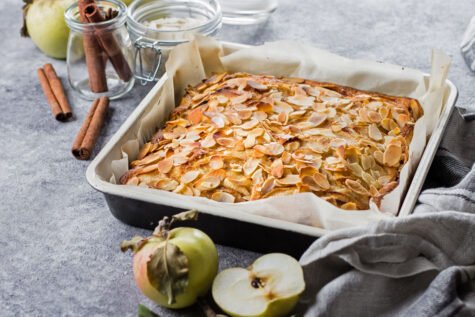 Prăjitura norvegiană cu mere – Eplekake – rețetă simplă, detaliată
