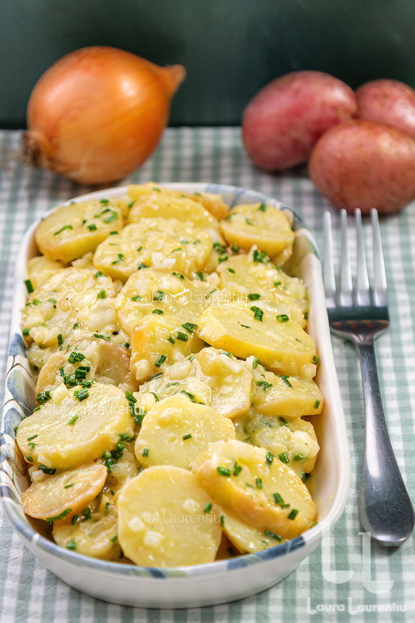 salata bavareza de cartofi reteta detaliata salatya de cartofi fara maioneza reteta laura laurentiu