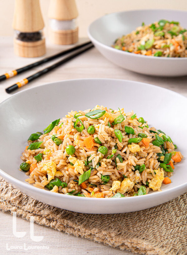 Orez prăjit cu legume și ou rețetă detaliată Laura Laurențiu