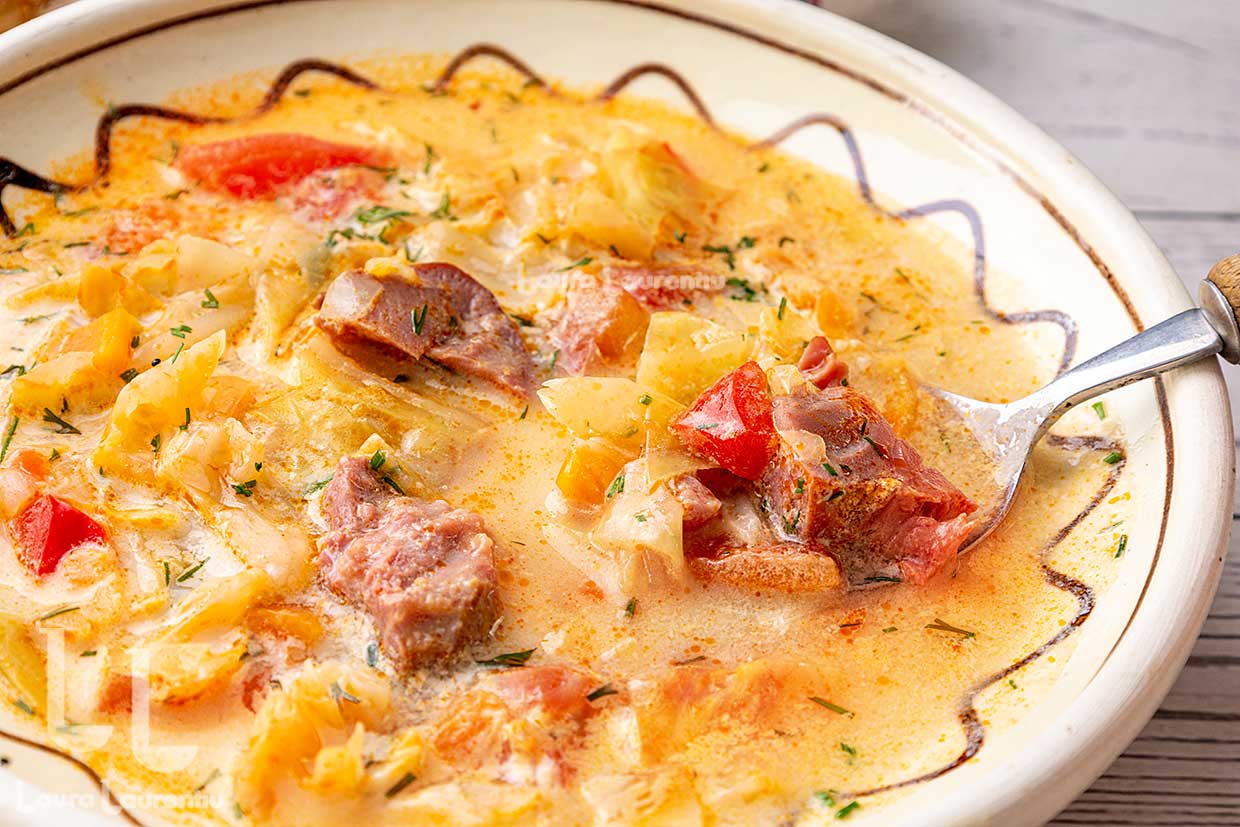 lucskos prim plan reteta pas cu pas de ciorba de varza lucicos