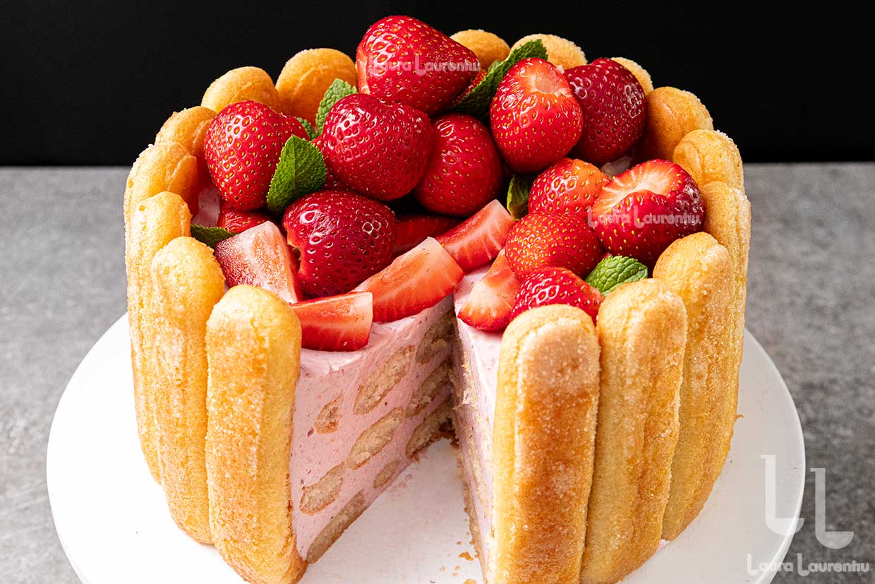 tort sarlota de capsuni reteta laura laurentiu charlotte russe de capsuni reteta