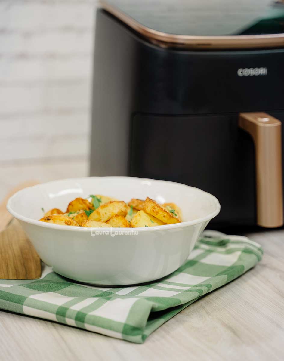 cartofi noi la air fryer reteta