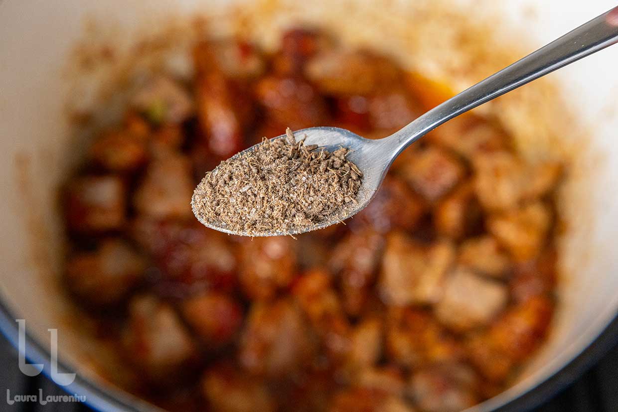 asezonare gulas secuiesc