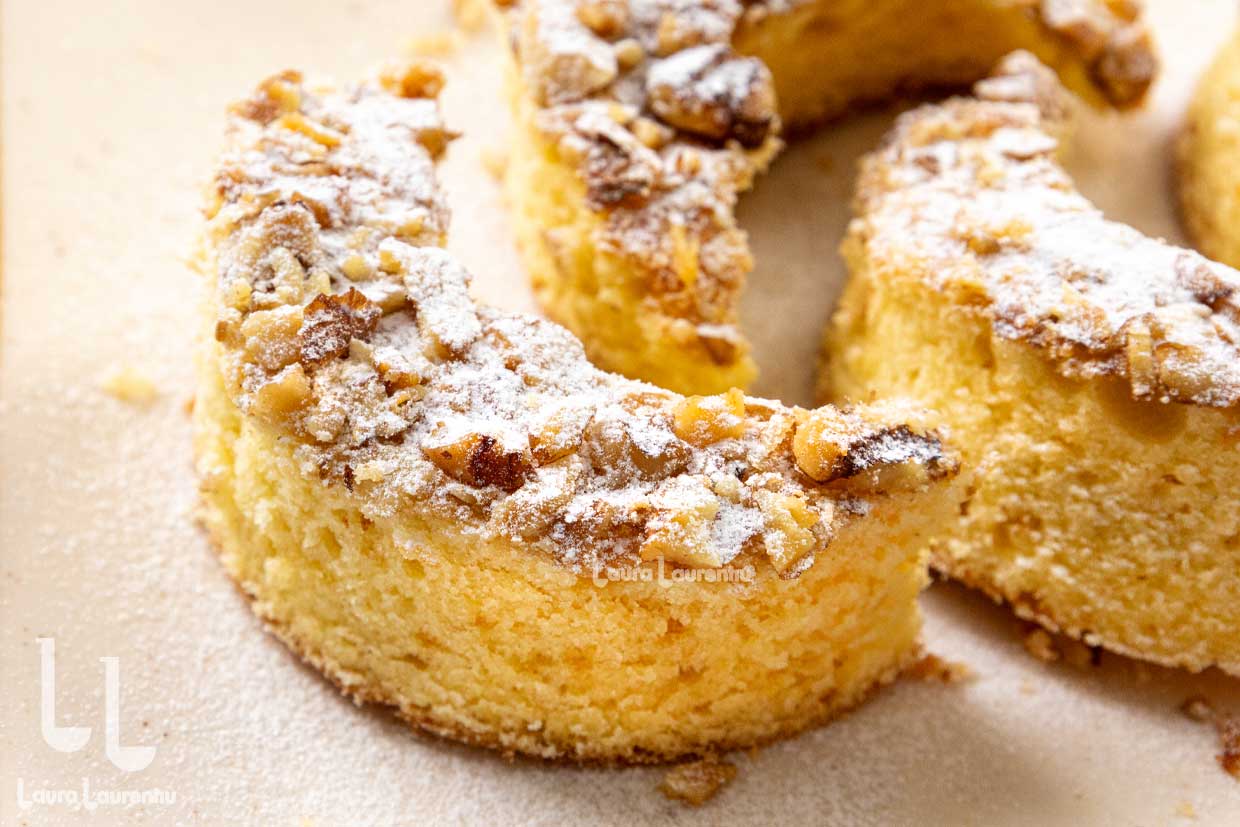 reteta de prajituri semilune cu nuca laura laurentiu