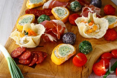 3 aperitive festive din branza retete video si text laura laurentiu