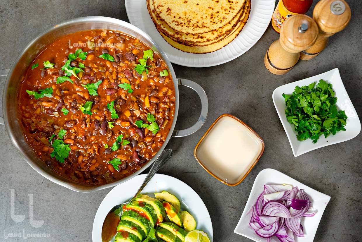chili sin carne reteta vegana in stil mexican reteta video laura laurentiu
