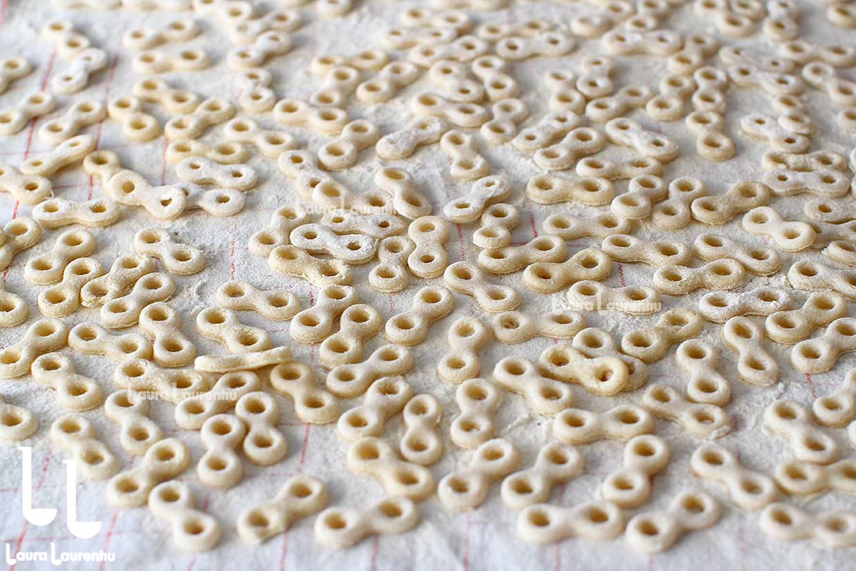 mucenici sfintisori muntenesti din aluat facut in casa reteta video